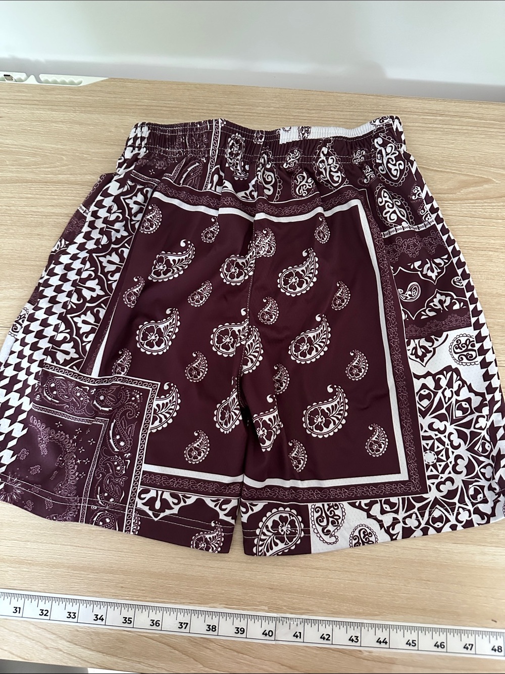 Bandana Print Elastic Waist Shorts - Burgundy & White